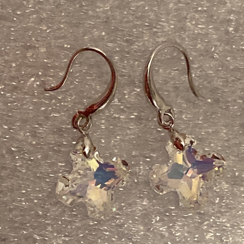 NWOT - Swarovski Crystal Cross Shaped Silver Coloured Drop Wire Earrings